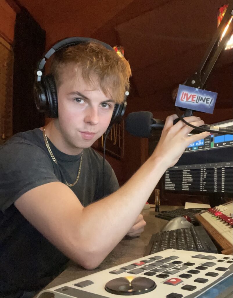 Liveline Mason Kelter